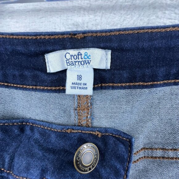 Croft and Barrow Womens Bermuda Length Jeans Shorts Denim Dark Wash Blue Size 18 - Picture 4 of 10